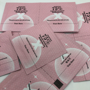 แผ่นเช็ดเครื่องดื่มแอลกอฮอล์ทางการแพทย์ขนาดเล็ก50ชิ้น/กล่องปราศจากเชื้อโลโก้กำหนดได้เองมาตรฐานความปลอดภัย - Product Image 6