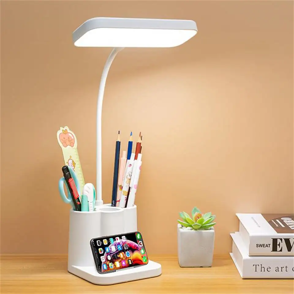 Produits de vente chaude 2023 lampes de table LED lumière de bureau d'étude de lecture à intensité variable avec lampe de chevet