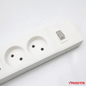 Enchufe eléctrico europeo de 3 entradas con interruptor, 4 USB /3 vías, 2P, con 4 USB/multiextensión eléctrica con USB