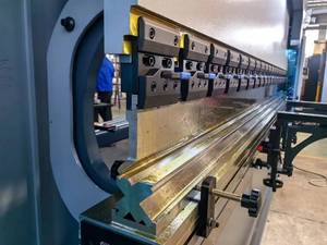 Alta qualidade 4 + 1Axis 130T3200mm servo dobra máquina com SNC56 2D controlador gráfico - Product Image 5