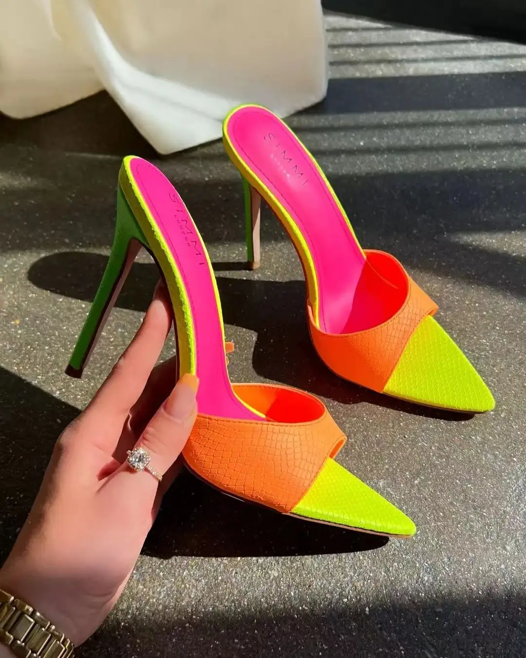 Deleventh Schuhe Damen Kleid Mädchen Hausschuhe SIMMI Schuhe Luxus Custom Super High Heels Sandalen