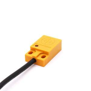 DINGGAN Werks-Direkt verkauf IS18 flacher rechteckiger Näherung sensor 5mm Abstand 10-30VDC DC - Product Image 3
