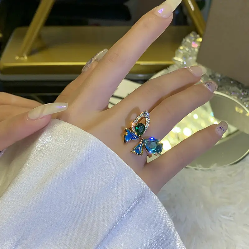 Aimgal ювелирные изделия Роскошные Синие Кристаллы Синий Циркон цвет CZ открытый указательный палец бабочка кольцо для женщин