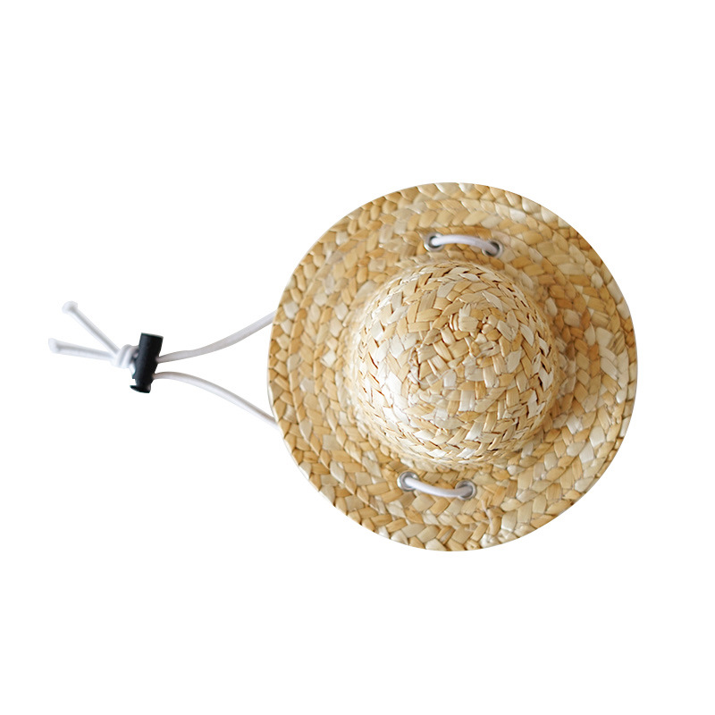 single straw hat