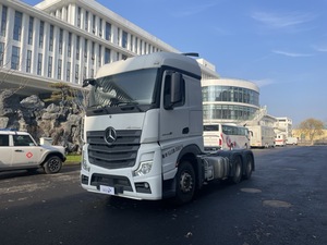 トラクションヘッド牽引トラックヘッド40 60 80 100トントラクタートラックオリジナル中国製