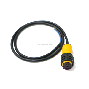 Sensor infrarrojo de reflexión difusa, interruptor fotoeléctrico, sensor PIR ajustable de 3-80CM, nuevo - Product Image 1