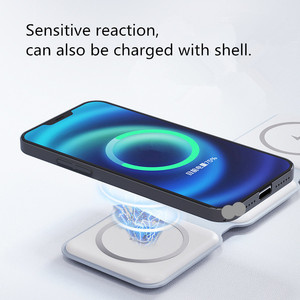 Three-in-<strong>One</strong> Magnetic Wireless <strong>Charger</strong> for Mobile Phone Headset Watch-Expansive Desktop Folding Electric Device - Product Image 4