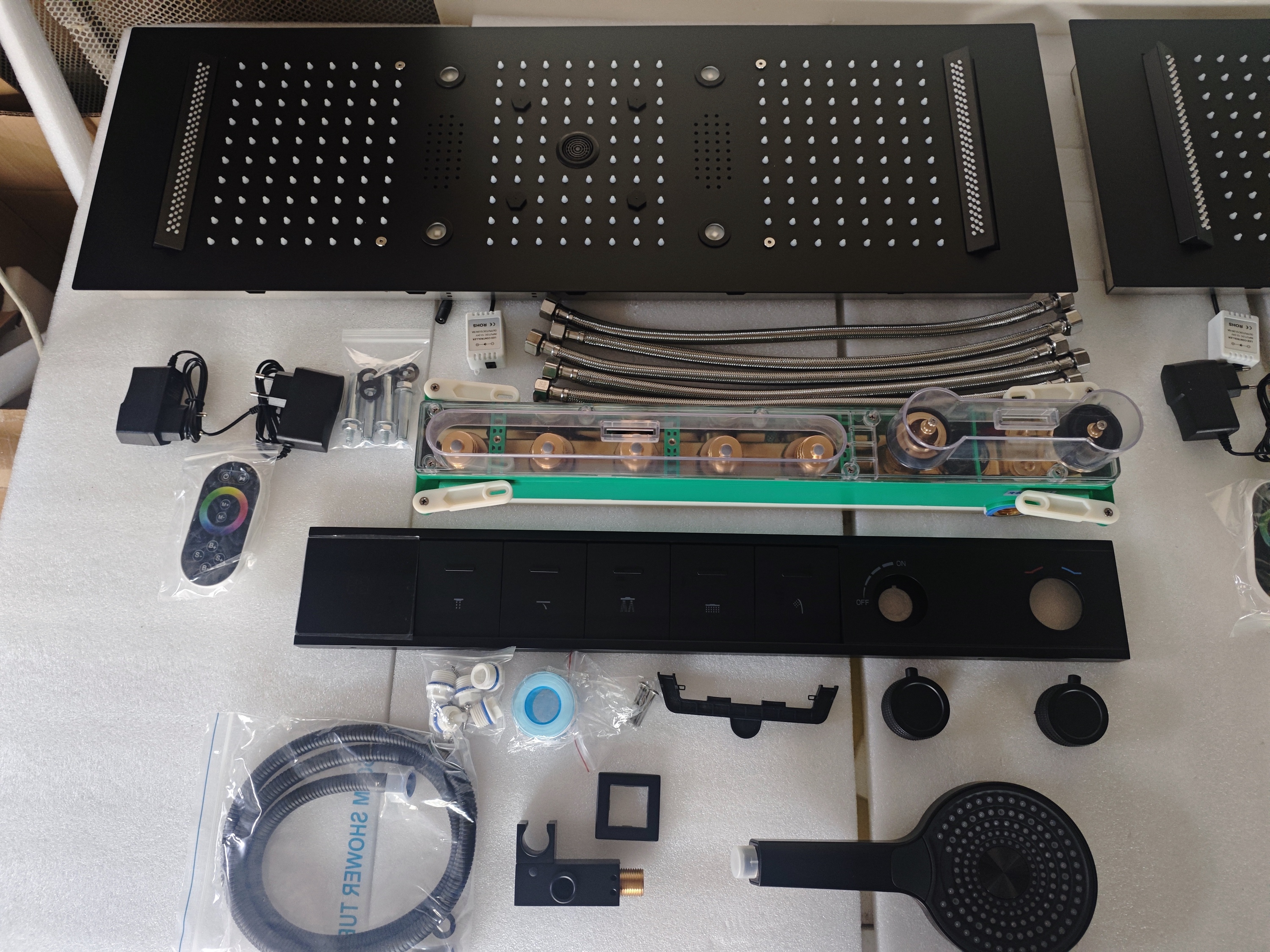 Un set completo con valvola a display digitale.