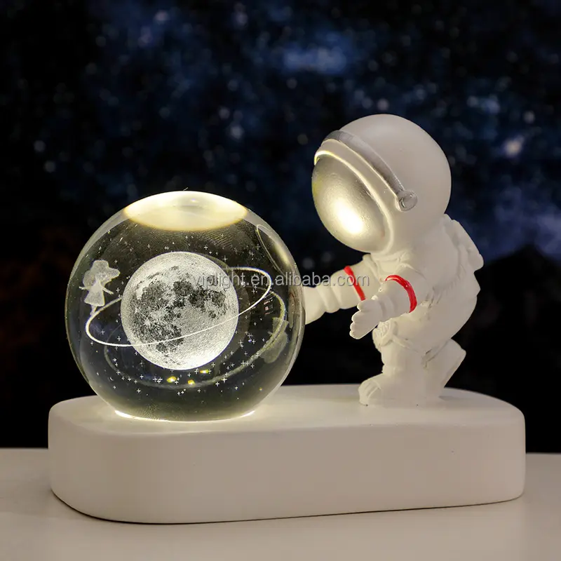 Kreative Heimdekoration 6 cm kleine Kristalllampe glühend planetarisch Galaktisches Nachtlicht USB-Harz Astronautenlampe Geburtstagsgeschenk