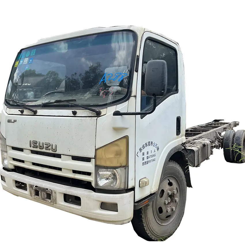 used Isuzu ELF trucks 600p 4X2 camion used Light Truck lorry caminhao130hp Diesel Engine cargo truck For Sale