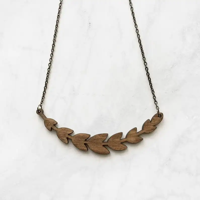 Dropshipping Olive Branch Wood Pendant Necklace Laser Cut Wooden Necklace Women Fashion Design Wood Necklace Jewelry