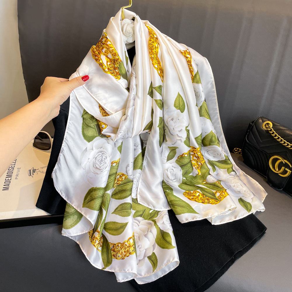 L89039-Catena dorata con fiore