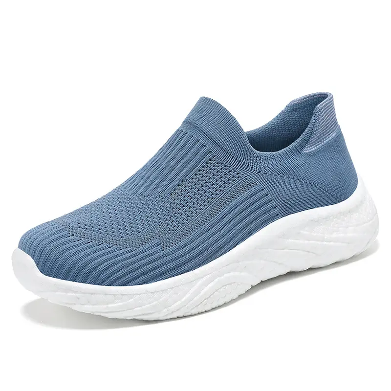 Scarpe da donna primavera e autunno nuove scarpe da donna in tessuto volante leggere Slip-on scarpe da donna all'ingrosso