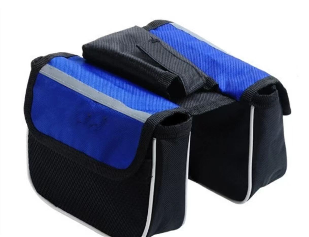 Poche en tissu bleu sans étiquette