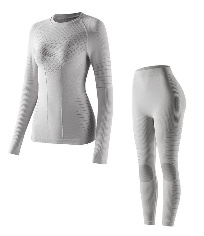 3-Conjunto blanco y gris Mujer
