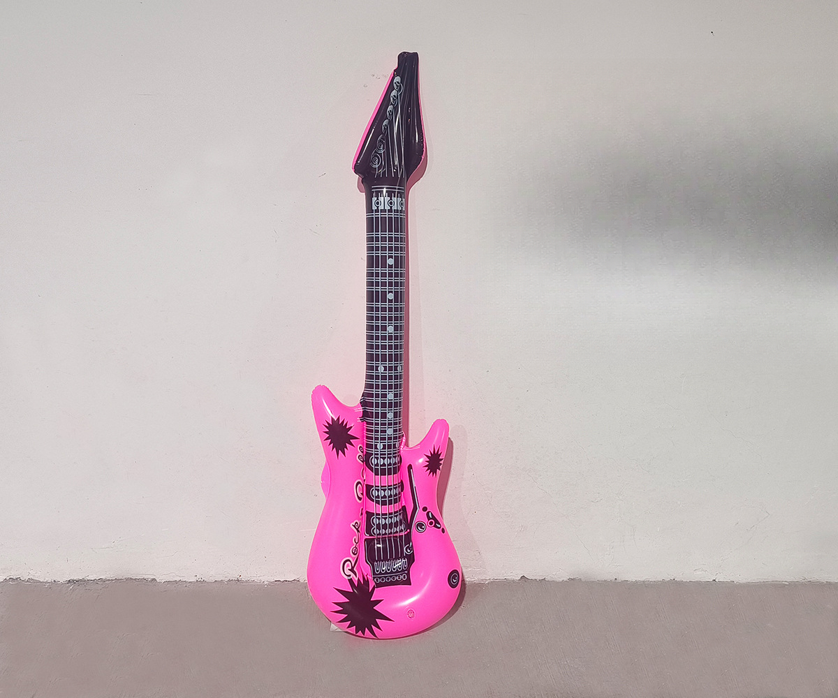 150 guitarra rosa