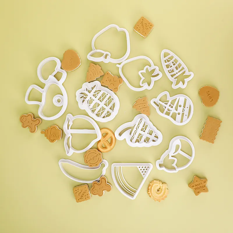 1pcs Moule à biscuits en forme de fruit de dessin animé Tampon à biscuits design de fruits blancs Moule à gâteau créatif adapté au bricolage
