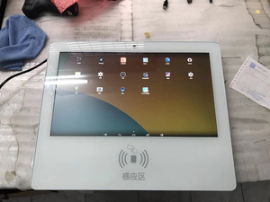 Pure Flat HD Pantalla táctil capacitiva de 15,6 pulgadas Computadora industrial Panel todo en uno PC I3/i5/i7 con lector de tarjetas RFID/NFC - Product Image 3