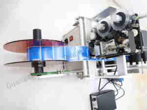 Manuelle Etikett ier maschine für runde Flaschen mit Datums code Hands teuerung Horizontales Fläschchen Etikett ier gerät für kleine Flaschen - Product Image 3