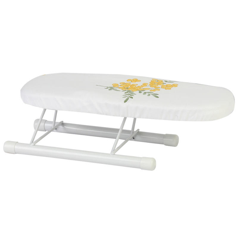 Branches et feuilles dorées