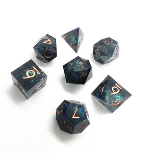 透明シャープエッジ多面体ダークブラックグリーングリッターコアダイスセット7個DNDゲームダイスセットRPGボードゲーム - Product Image 1