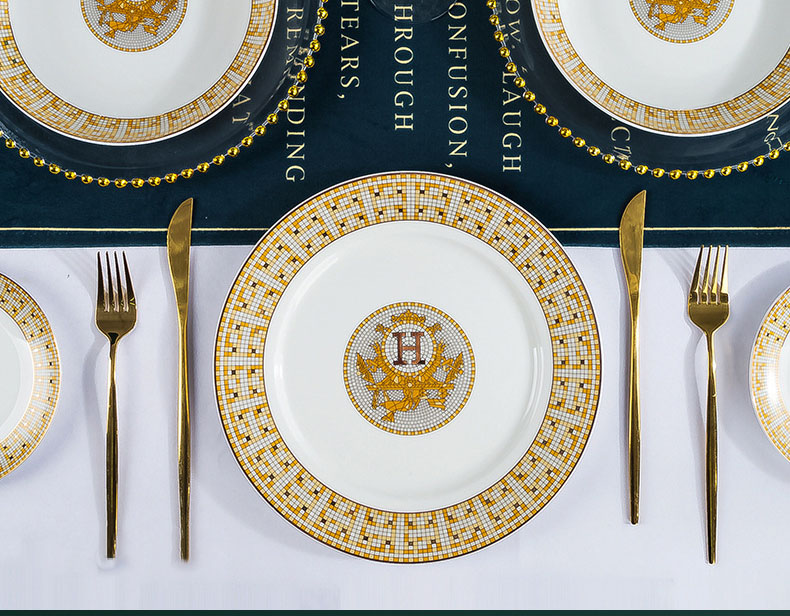 Assiette principale dorée de 10 pouces