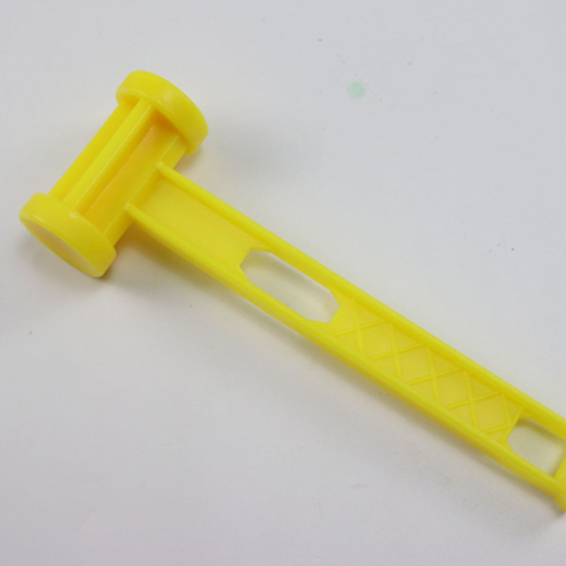 Marteau en plastique