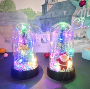 Light Up Artificial Mini árbol de Navidad LED String Pine Sisal árboles con base de madera en estuche transparente Home Xmas Holiday Party Decor