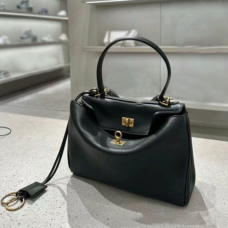 ดำ-ทอง-เอส