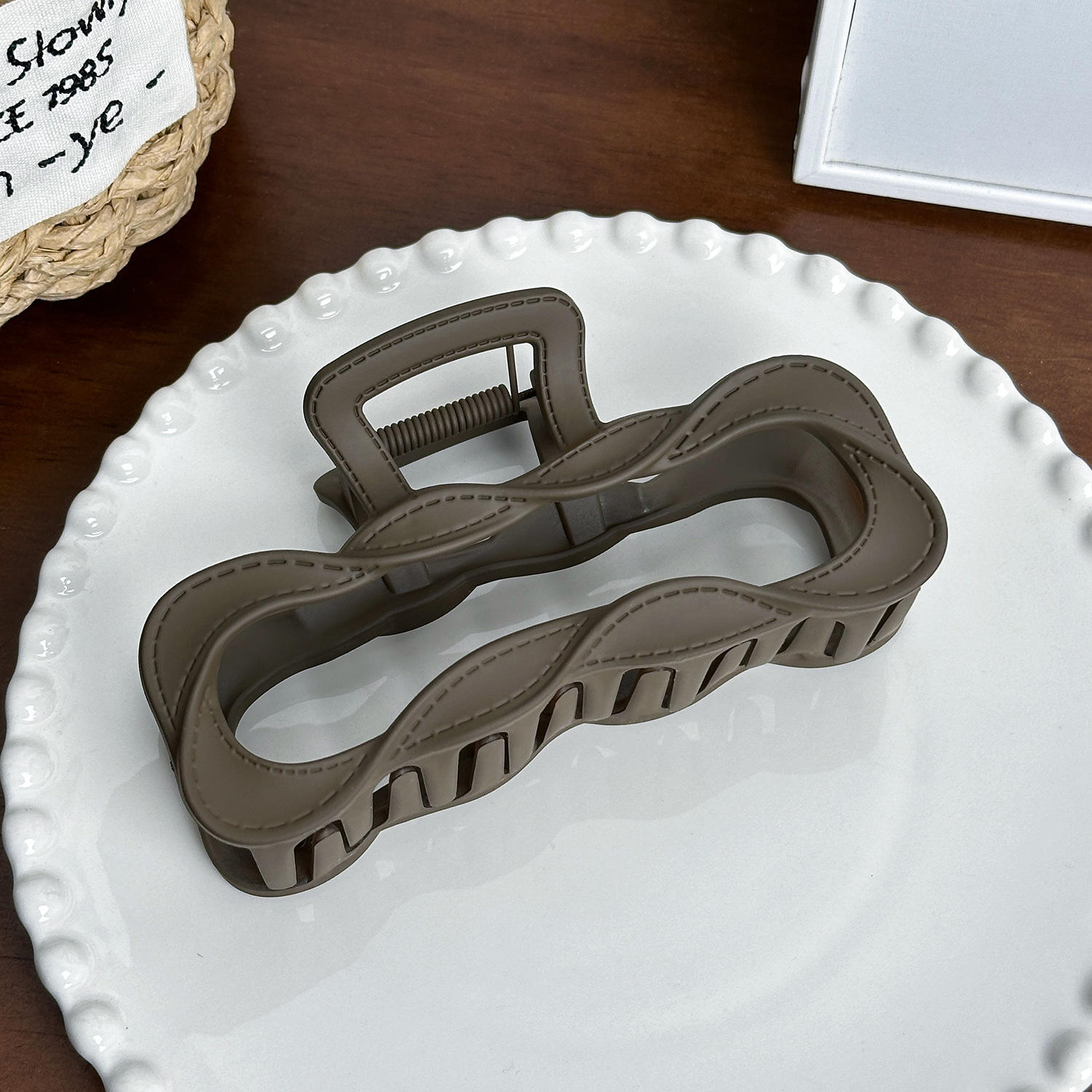 สีน้ำตาล