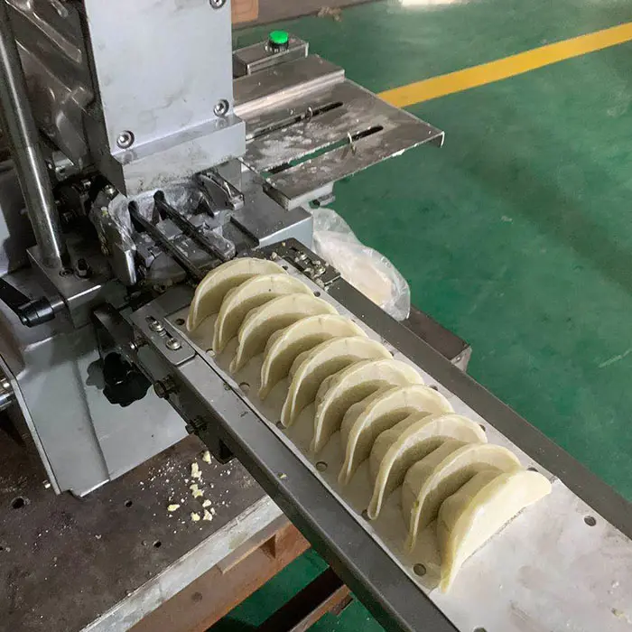 Boulette de Offre Spéciale formant la machine Grand Empanada faisant la machine Petit Samosa Gyoza de dumping automatique faisant le prix de la machine