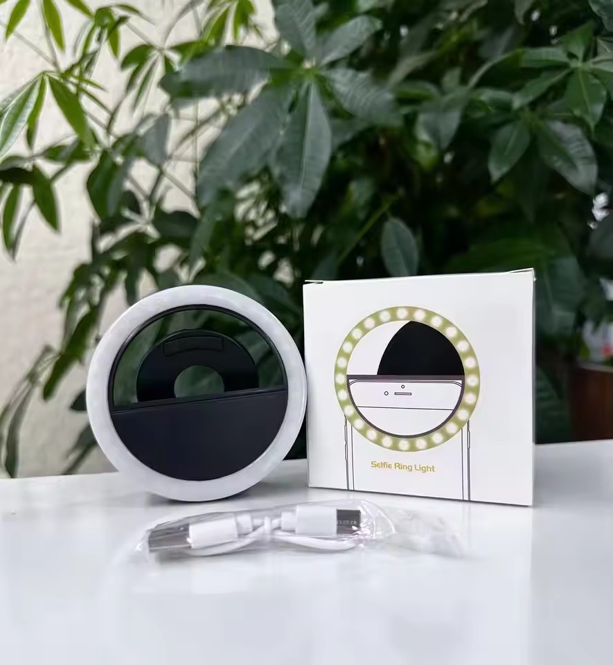 modèle noir avec 36 lampes