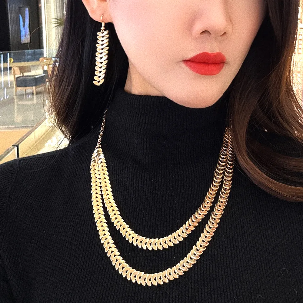 Classic Elegant 18K Gold Plated Rhinestone Leaf Wheat Leaves Chain Dangle Hoop Earrings Necklace Set