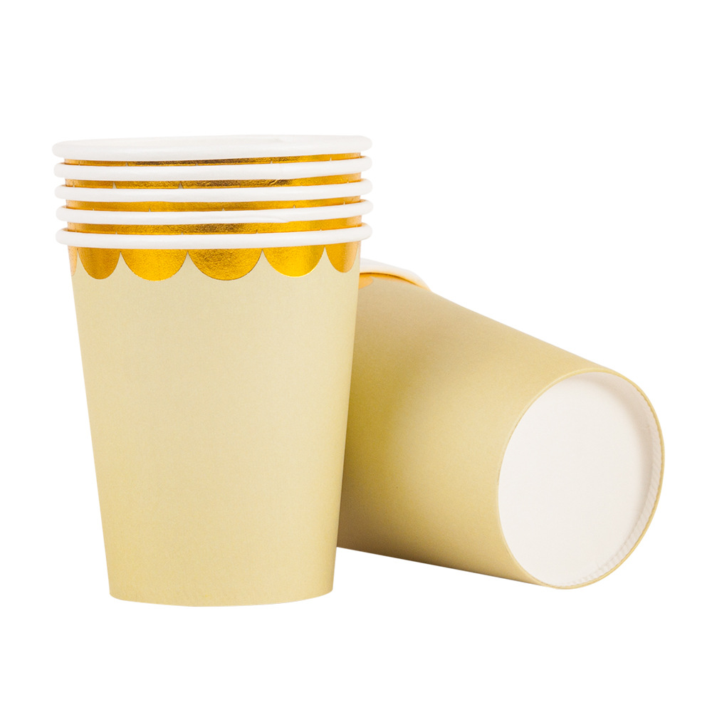 Pack of 10 yellow paper cups