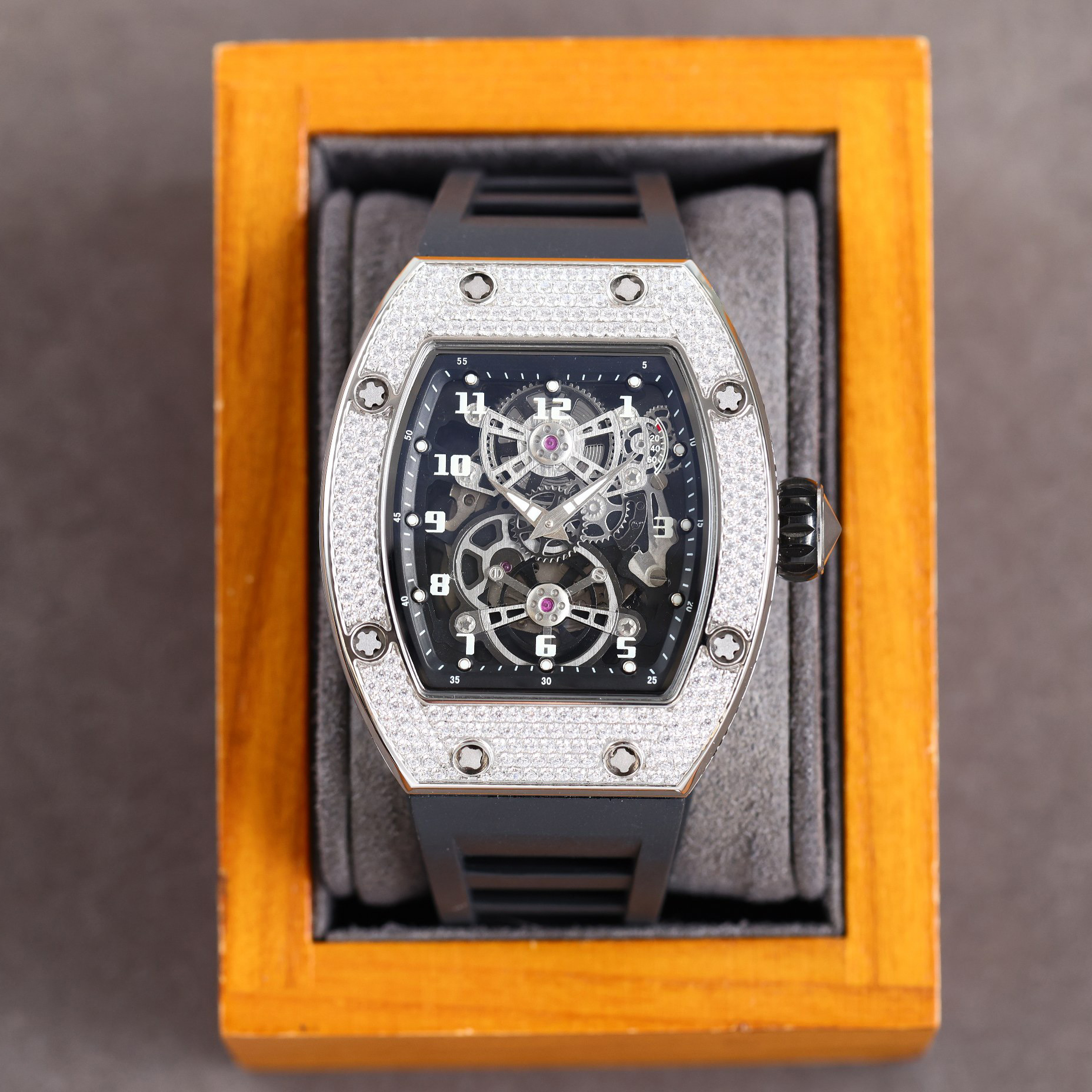 Noir avec diamant