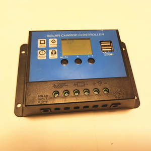 Prezzo economico Auto 12/24V 50A PWM regolatore di carica per lampione solare con uscita cc e Display LCD - Product Image 4