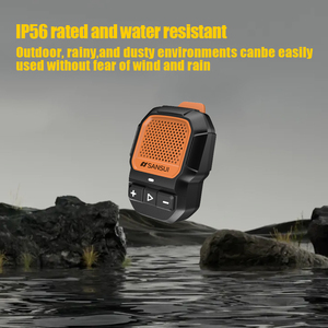Venda quente Wearable <span class=keywords><strong>Speaker</strong></span> IP56 resistente à água Clip-on alto-falante portátil Built-in <span class=keywords><strong>Mic</strong></span> chamadas mãos-livres ao ar livre