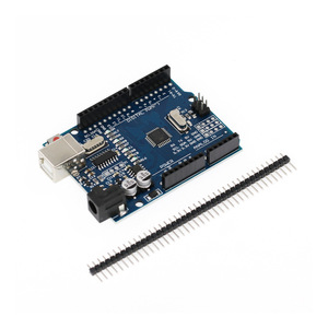 Una scheda di sviluppo R3 versione migliorata modulo microcontrollore ATmega328P, compatibile con lo sviluppo di Arduino