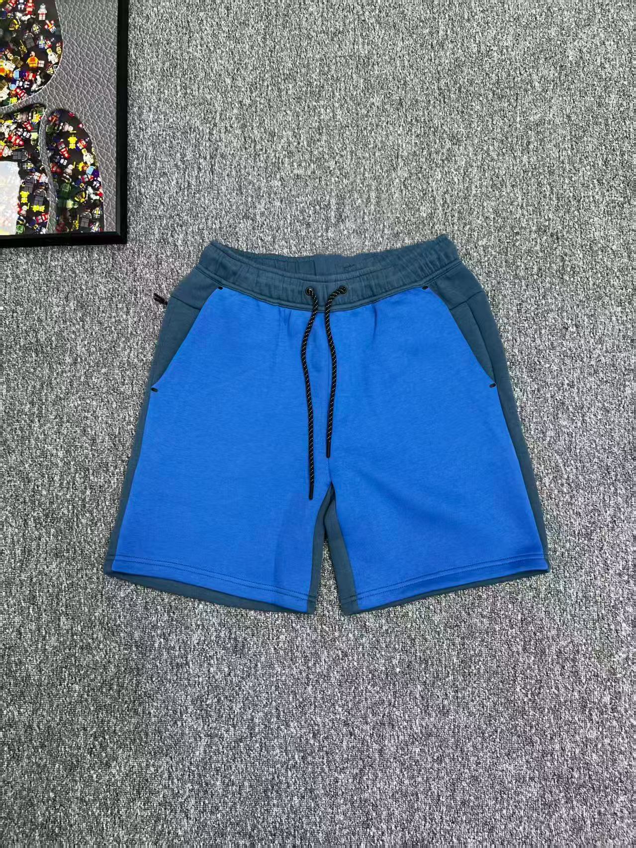Bleu marine avec bleu saphir