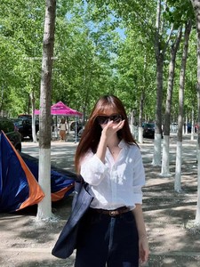 绣花粉上衣春夏新款亚麻长袖宽松小设计感防晒衬衫