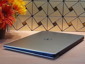 סיטונאי משופץ מחשבים ניידים יד שנייה עבור dell xps 9360 i5 מחשב נייד מחשב נייד מחשב מתאם נייד