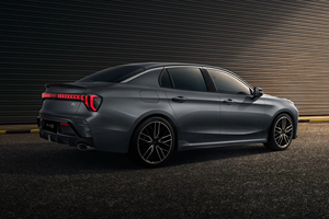 Lynk Co 03 + 2023高性能2.0T 265HPスポーツトラックAWDホワイトレザーセダンターボ付き