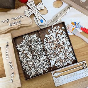 Küçük ahşap harfler bitmemiş ahşap numaraları kahverengi tepsi içinde iki yazı ile Scrapbooking el sanatları için - Product Image 6