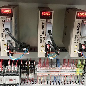 Weike <span class=keywords><strong>CNC</strong></span> 3000mm tự động 3 trục <span class=keywords><strong>CNC</strong></span> máy nhôm hồ sơ khoan máy phay cho cửa sổ và cửa - Product Image 5