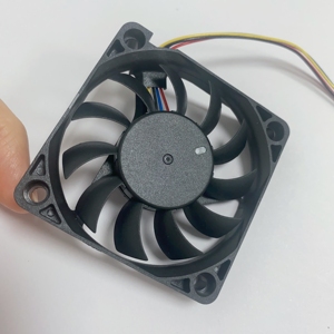 מאוורר קירור נדדה 6010 5v 0.17a 60 x60x10mm ad06005db10a אוויר מסגרת פלסטיק קירור dc מאוורר ללא מברשות עבור cpu מחשב