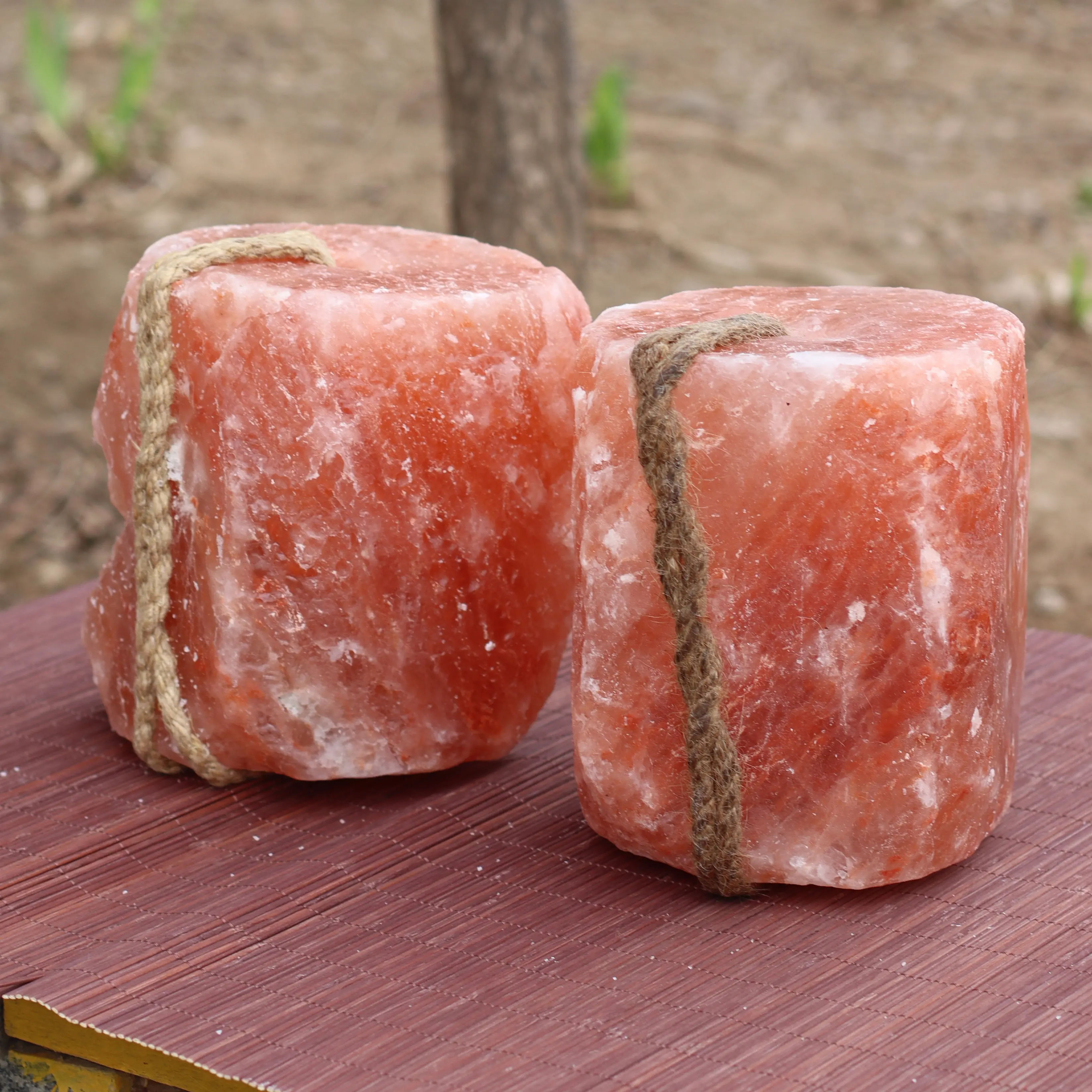 TUANCU Wholesale High Grade Himalayan Rock Mineral Salt Lick Block for Cows from China