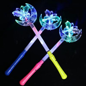 Alta calidad logotipo personalizado impresión niños juguete colorido pentagrama forma luminoso Flash Led luz brillante palo luminoso para fiesta