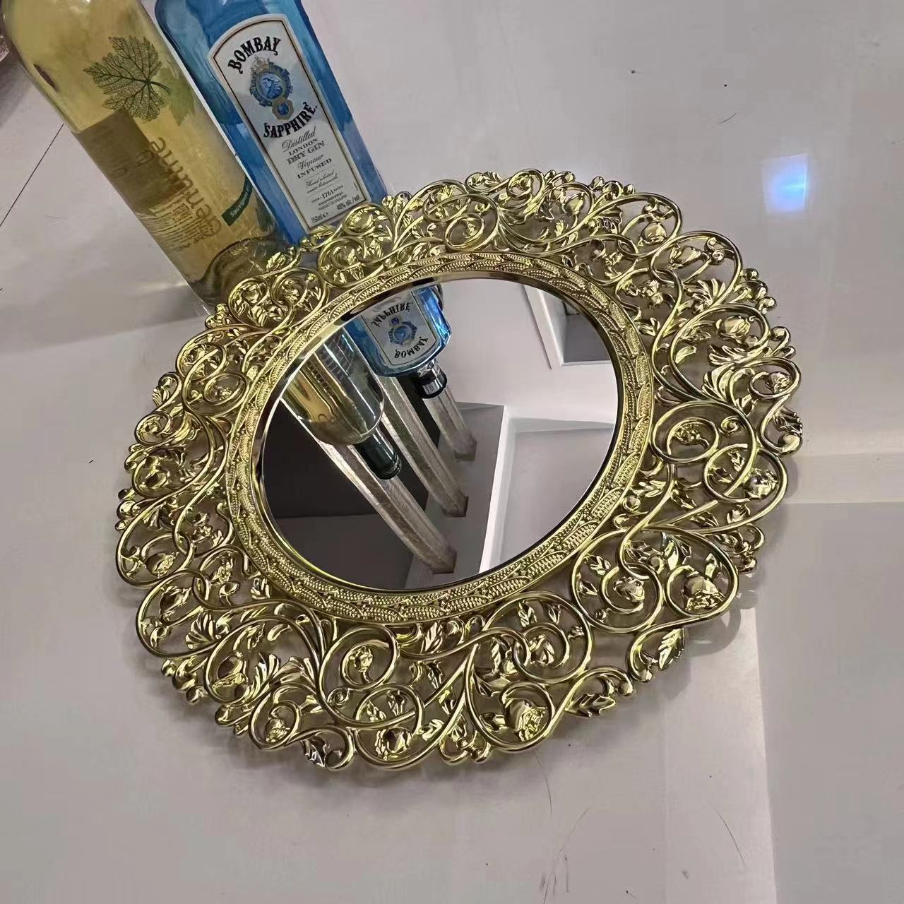Golden mirror surface