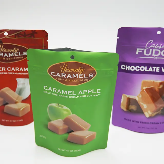 Sac d'emballage imprimé personnalisé pour collation chocolat caramel Pochette debout Sac à fermeture éclair Sac en plastique aluminium