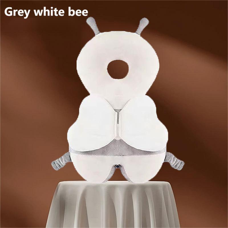 Gray-milo bee-cross with back flannel